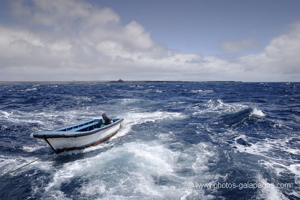 Navigation entre deux îles. Parc national des Galapagos 